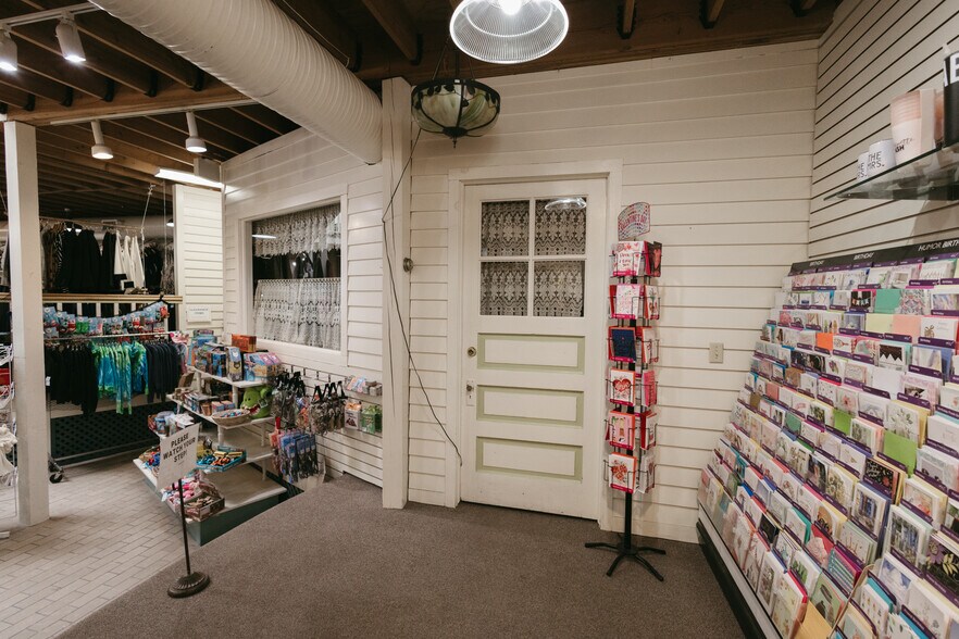 More Photos Of 121 Rittenhouse Ave, Bayfield Storefront For Sale