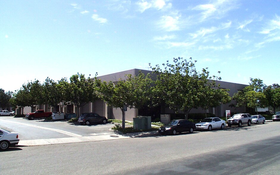 More Photos Of 4082 N Southbank Dr, Oxnard Manufacturing For Sale