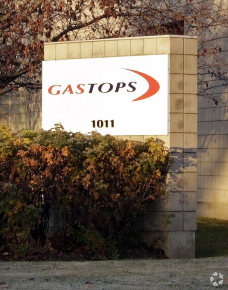 More Photos Of 1011 Polytek St, Ottawa Flex For Sale