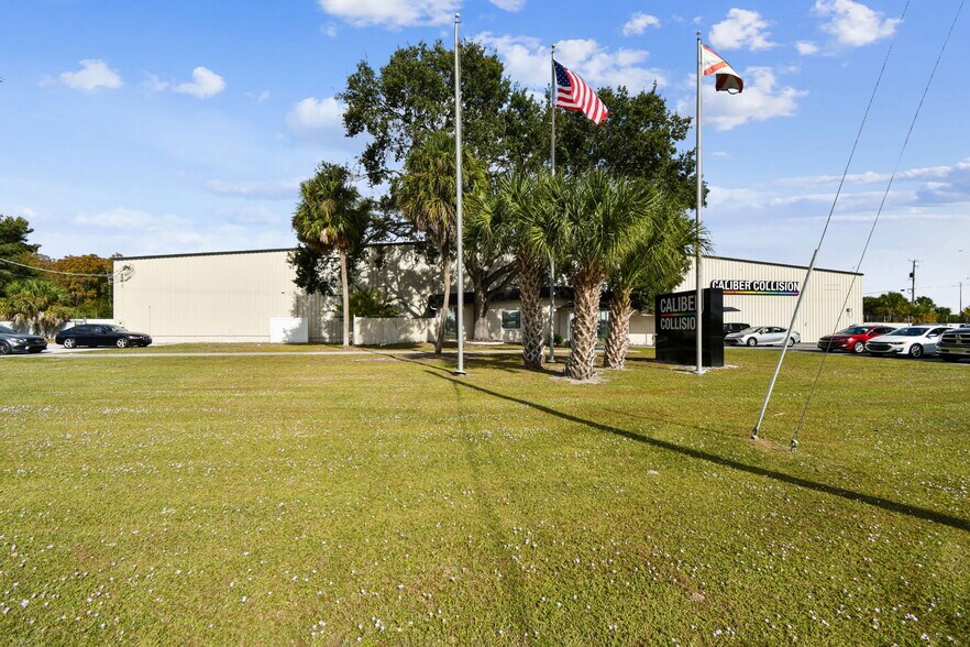 More Photos Of 4811 W Sligh Ave, Tampa Warehouse For Lease