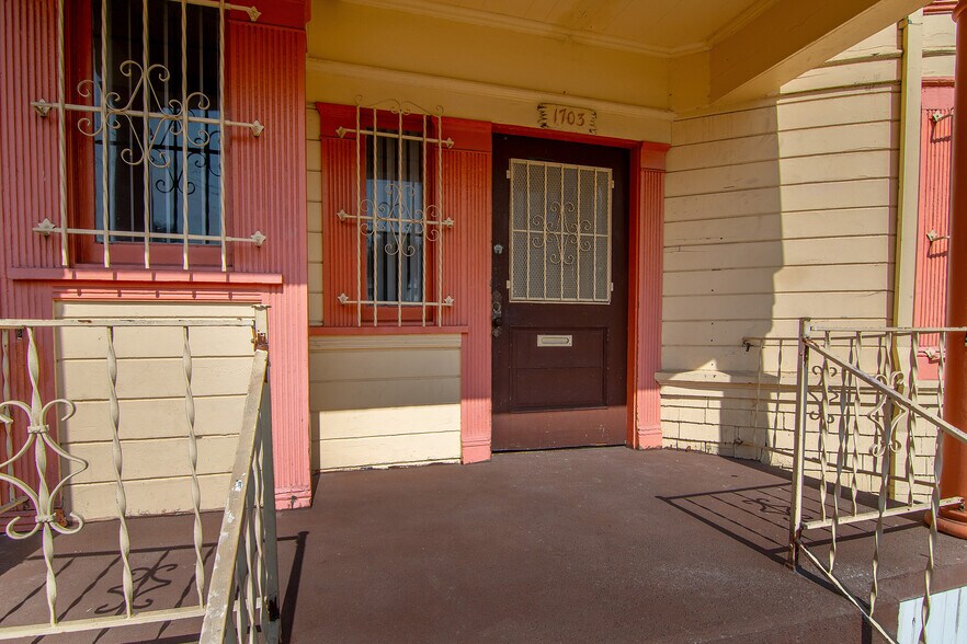 More Photos Of 1703 Toberman St, Los Angeles Apartments For Sale