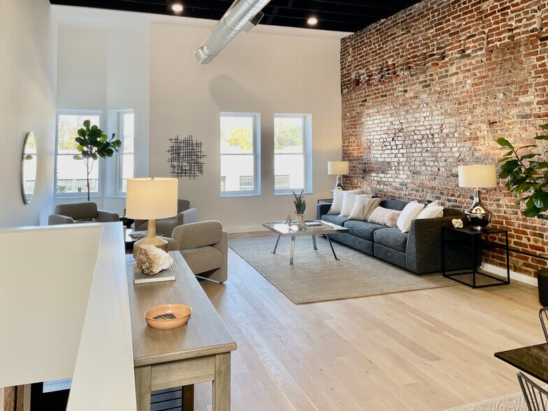 More Photos Of 4736-4750 McPherson Ave, Saint Louis Storefront Retail Office For Sale