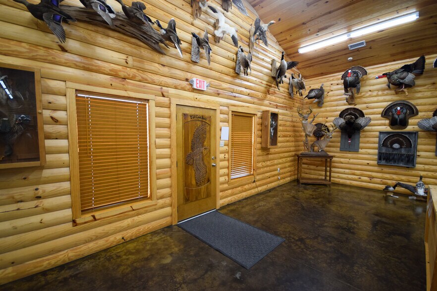 More Photos Of 10024 Highway 165, North Little Rock Light Manufacturing For Sale