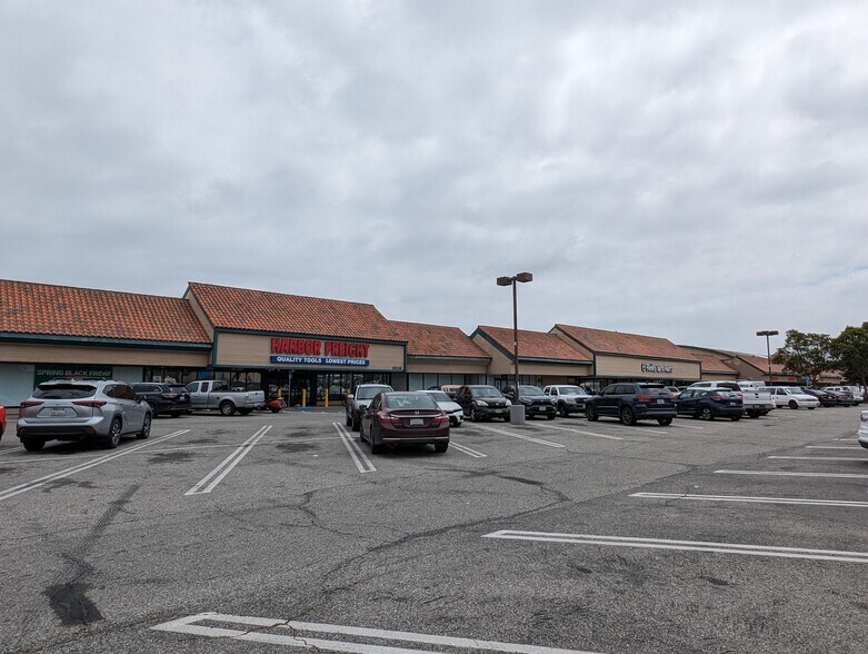 More Photos Of 2500-2818 Saviers Rd, Oxnard Unknown For Lease