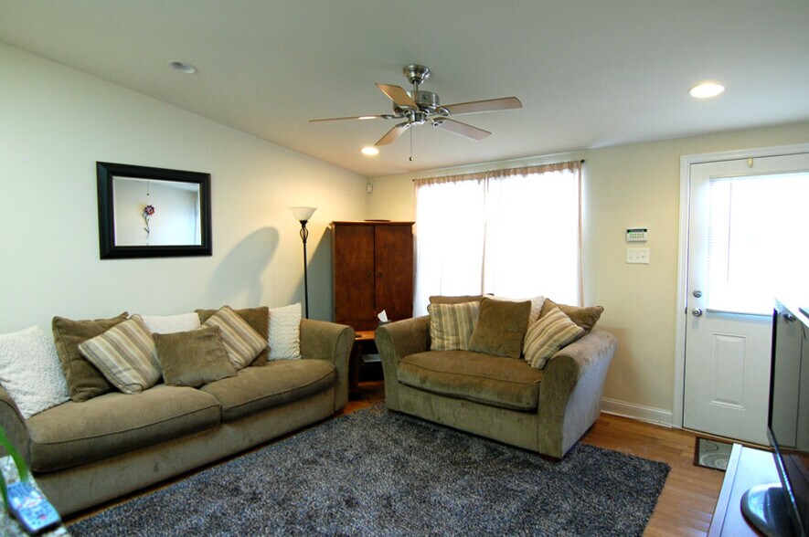 More Photos Of 359 Lyceum Ave, Philadelphia Apartments For Sale
