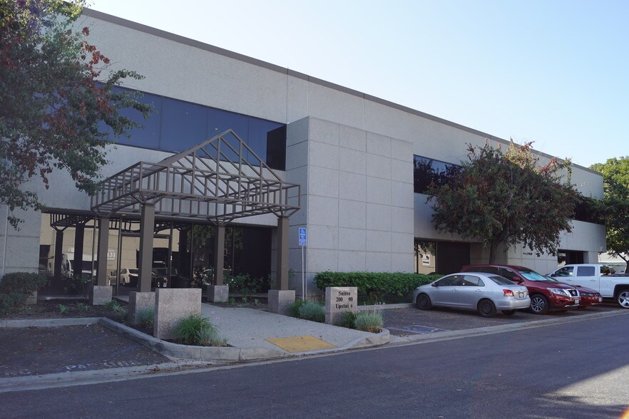 More Photos Of 105-161 W Victoria St, Long Beach Light Manufacturing For Lease