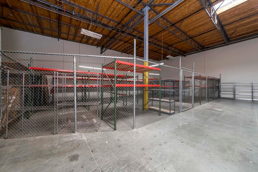 More Photos Of 1452 E Valencia Dr, Fullerton Warehouse For Lease