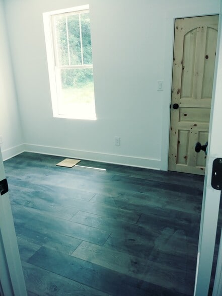 More Photos Of 1092 Sells Ave SW, Atlanta Specialty For Sale