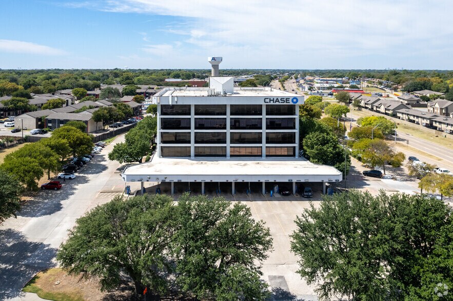More Photos Of 1600 E Pioneer Pky, Arlington Medical For Lease