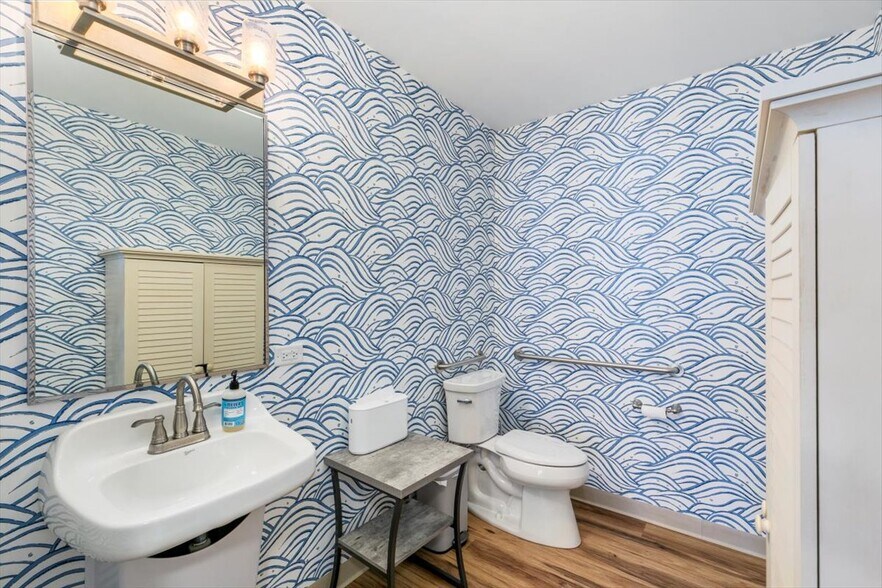 More Photos Of 3201 Lafayette Rd, Portsmouth Office For Sale