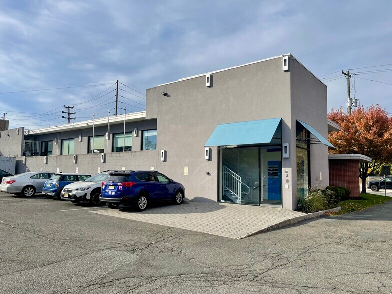 More Photos Of 18-00 Fair Lawn Ave, Fair Lawn Loft Creative Space For Lease