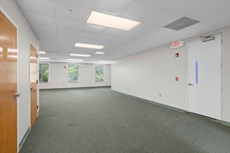 More Photos Of 19701 Bethel Church Rd, Cornelius Office For Sale