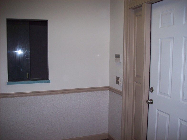 More Photos Of 337 W Pike St, Lawrenceville Medical For Sale