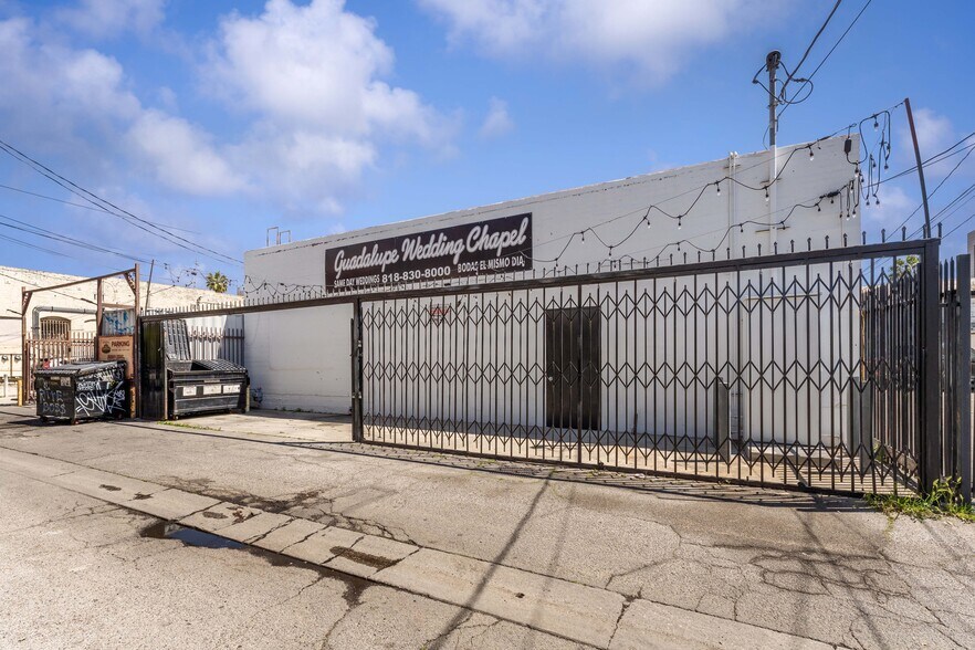 More Photos Of 6265 Van Nuys Blvd, Van Nuys Storefront For Sale