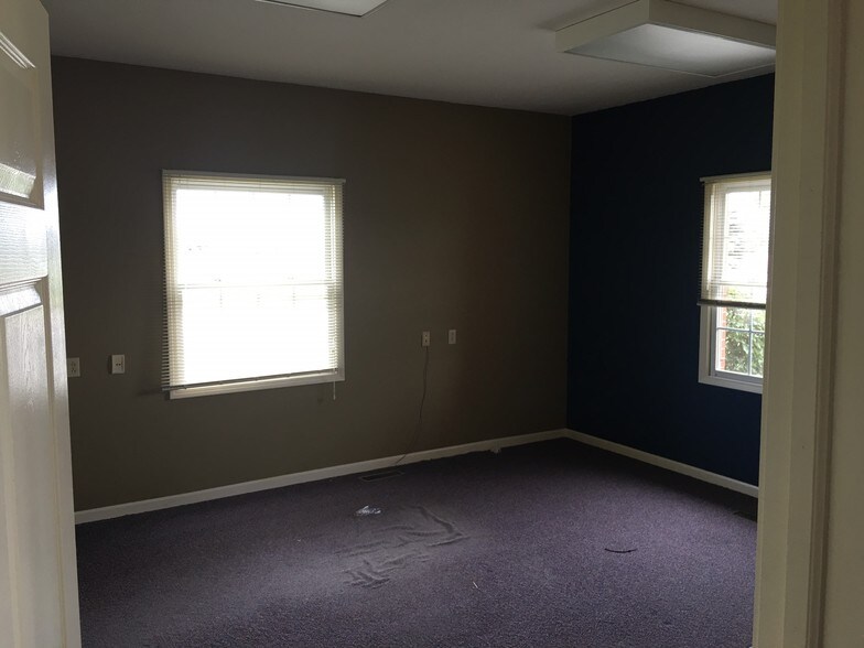 More Photos Of 461 Brown Blvd, Bourbonnais Medical For Lease