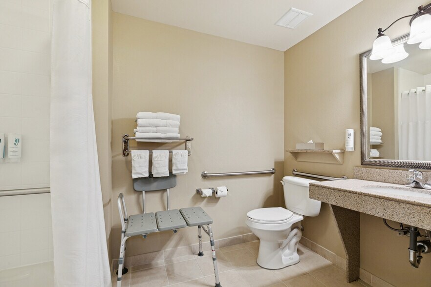 More Photos Of 130 Holiday Blvd, Covington Hotel For Sale