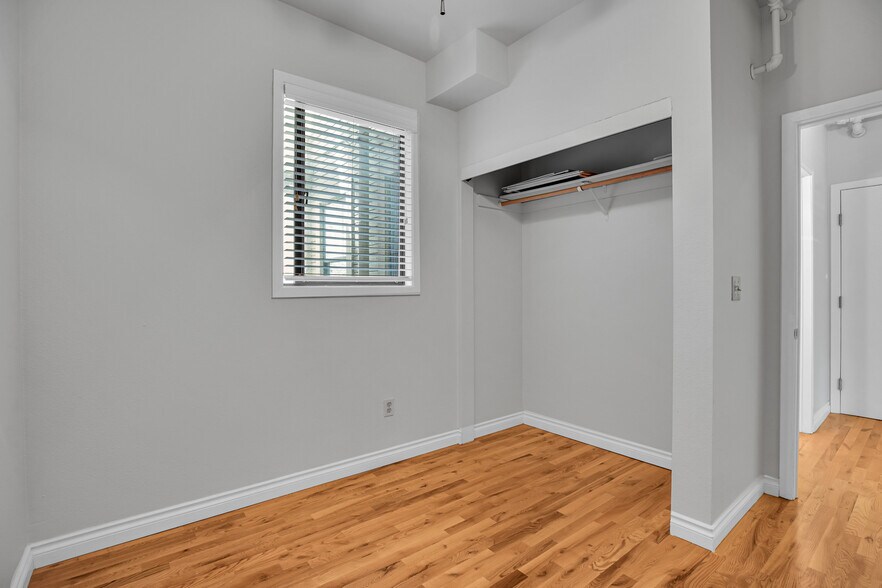 More Photos Of 1215 NW 21st Ave, Portland Apartments For Sale