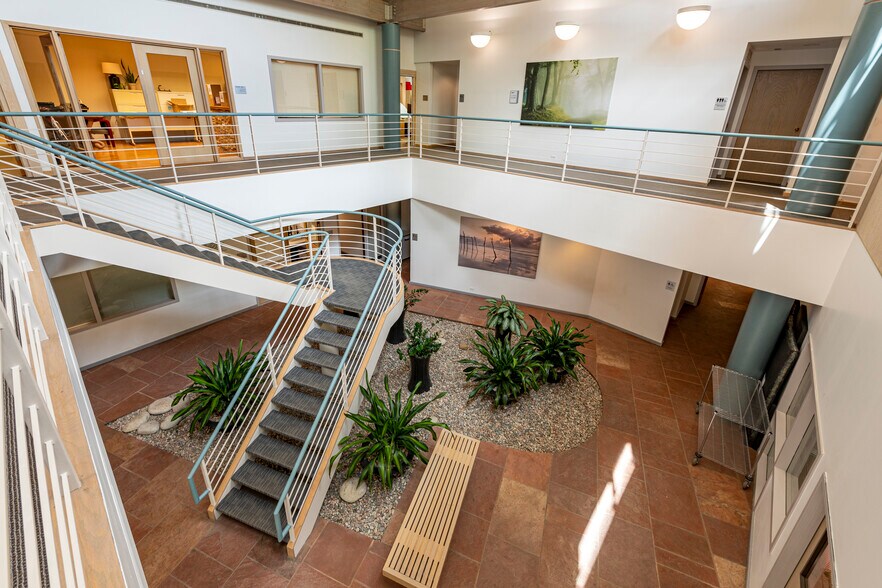 More Photos Of 433 Park Point Dr, Golden Office For Lease