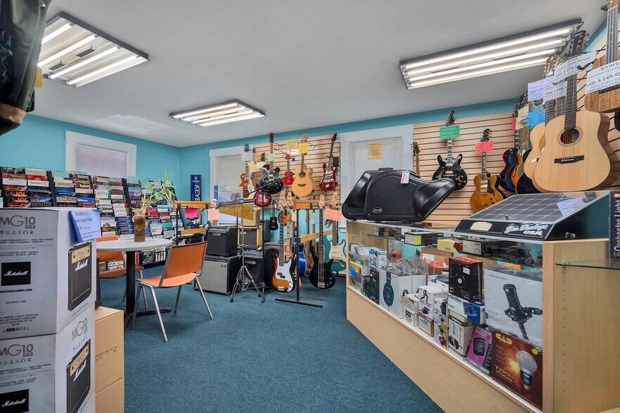 More Photos Of 2024 E Main St, Waterbury Office Residential For Sale