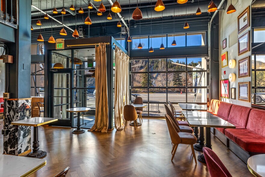 More Photos Of 910 Yampa Street, Steamboat Springs General Retail For Sale