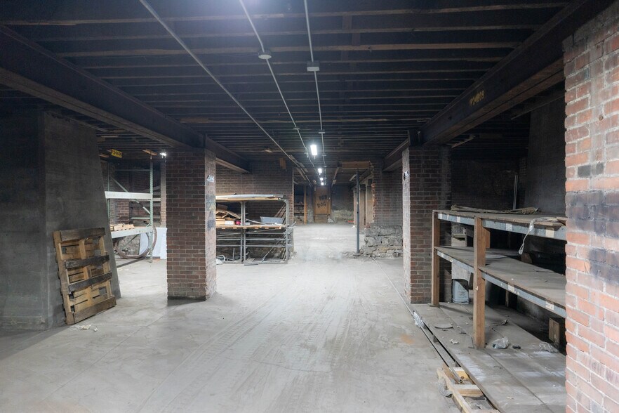 More Photos Of 2424 Columbus Rd, Springfield Warehouse For Sale