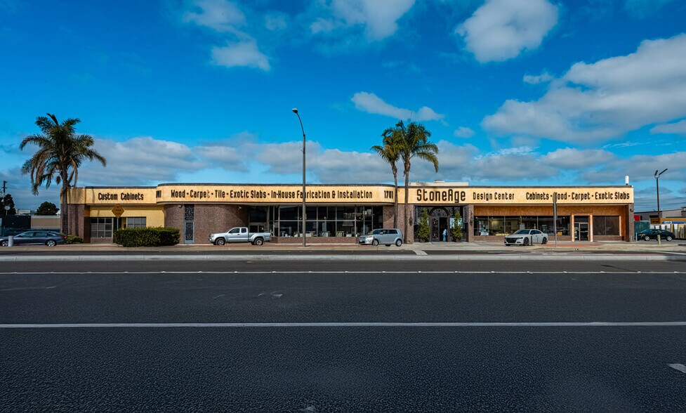 More Photos Of 1701 S State College Blvd, Anaheim Manufacturing For Sale