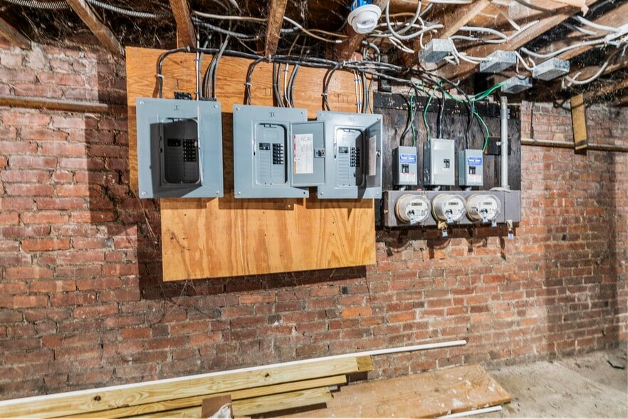 More Photos Of 746 Maple St, Bridgeport Apartments For Sale