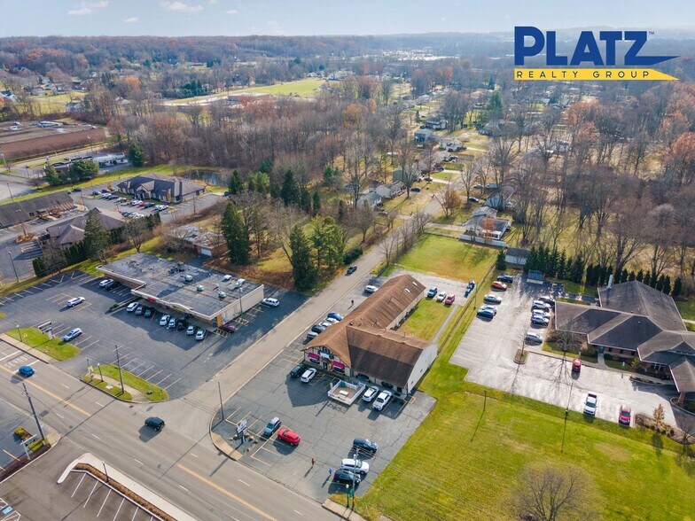 More Photos Of 8024-8028 E Market St, Warren General Retail For Lease