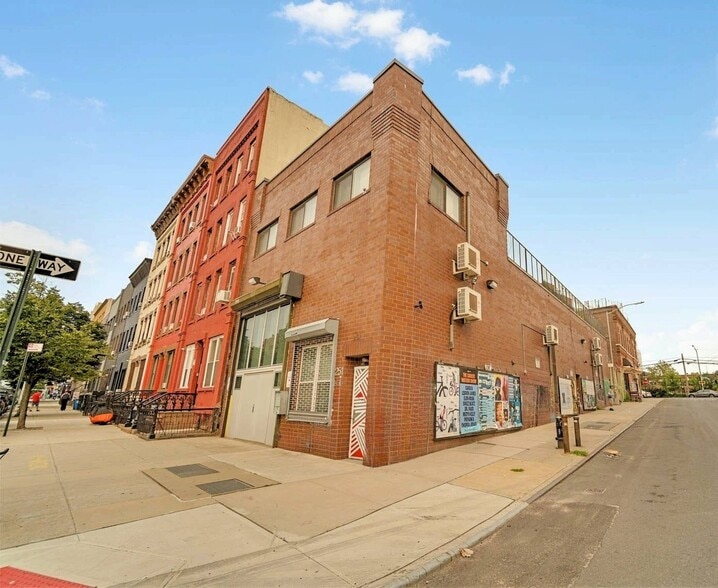 More Photos Of 251 Montrose Ave, Brooklyn Flex For Sale