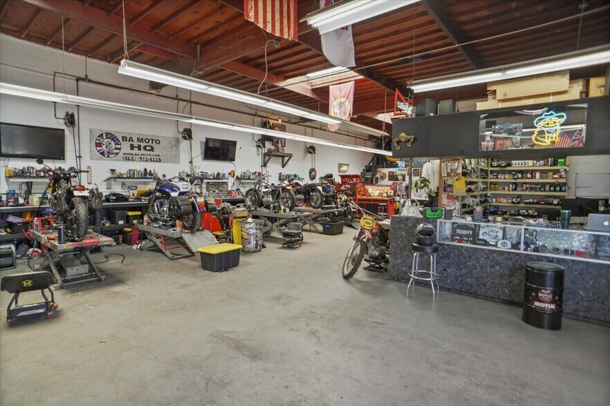 More Photos Of 1940 Freeman Ave, Signal Hill Warehouse For Sale