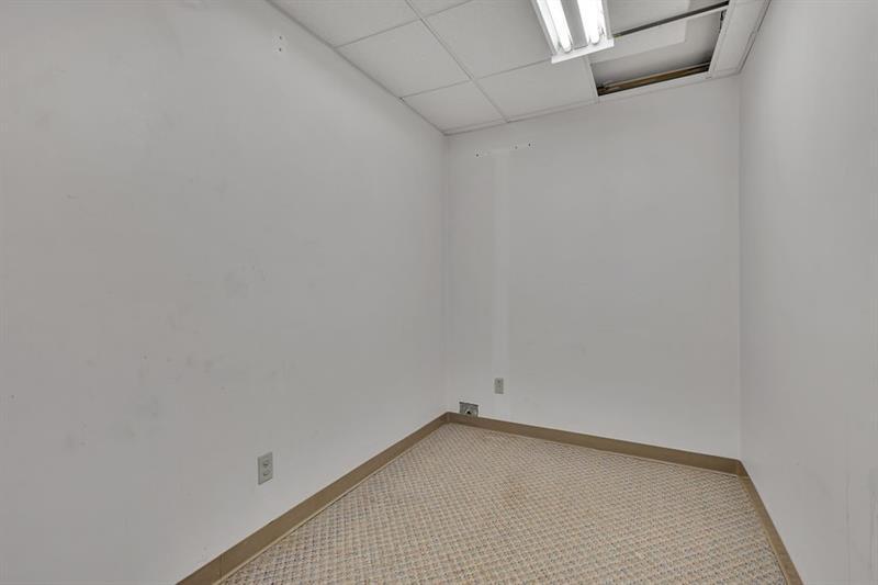 More Photos Of 628 Darlington Rd, Beaver Falls Flex For Lease