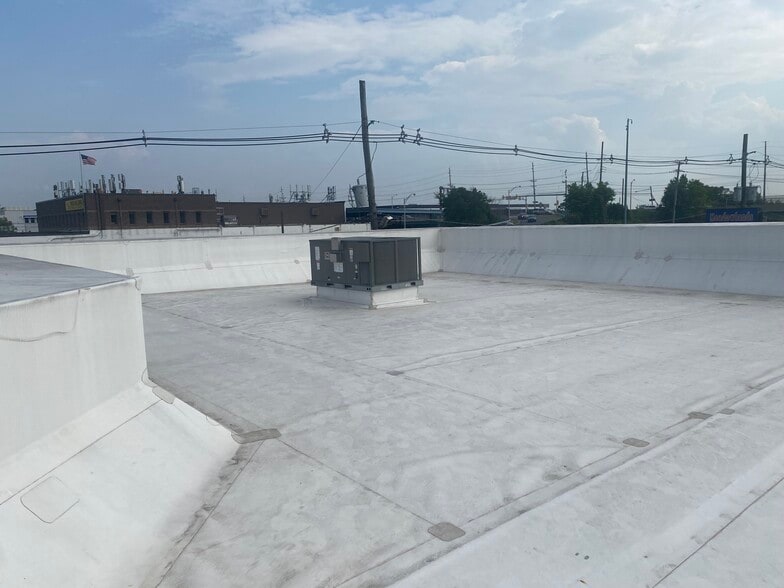 More Photos Of 328 State Rt 17, Carlstadt General Retail For Lease