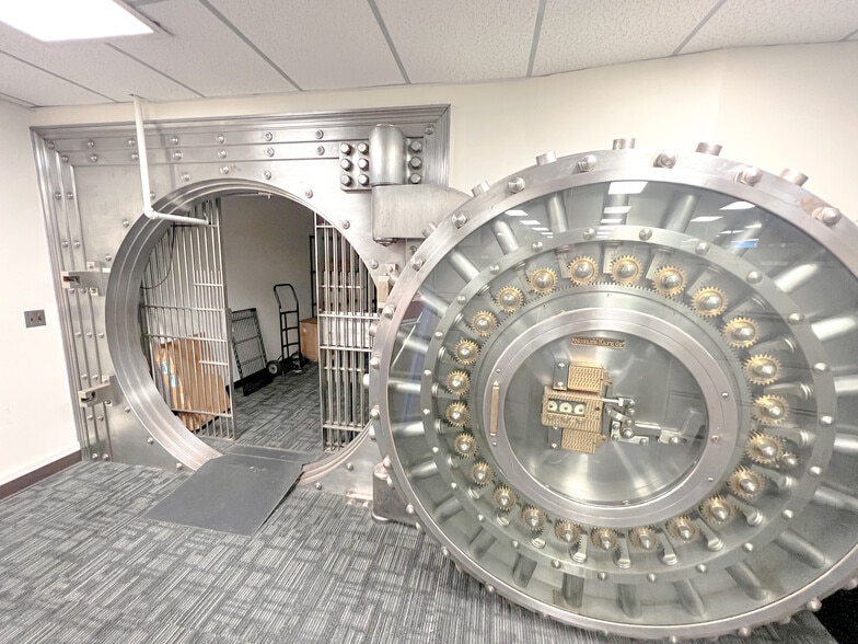 More Photos Of 347 Main St, Poughkeepsie Office For Lease