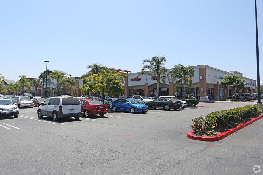 More Photos Of 3600-3770 McFadden Ave, Santa Ana Unknown For Lease