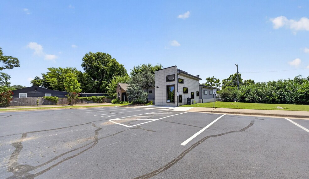 More Photos Of 3326 E 27th Pl S, Tulsa Office For Lease