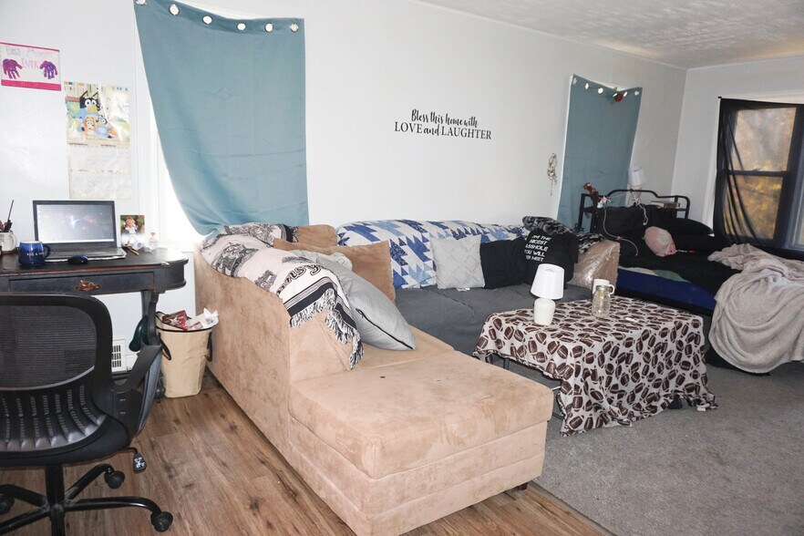 More Photos Of 257 Washington St NW, Warren Multifamily For Sale