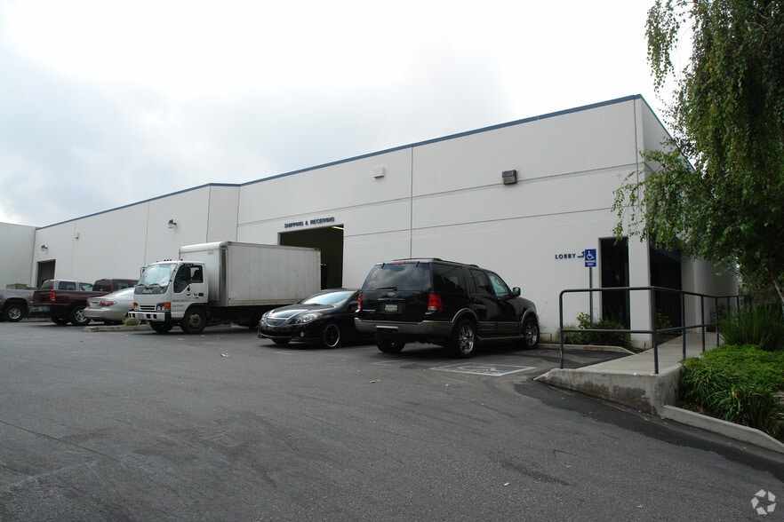 More Photos Of 11953 Challenger Ct, Moorpark Warehouse For Sale