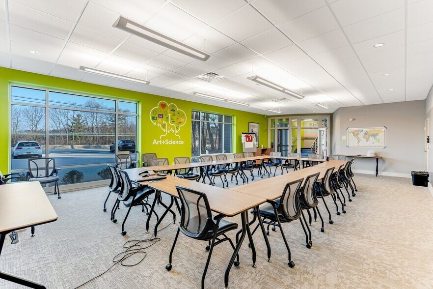 More Photos Of 1536 E Lancaster Ave, Paoli Loft Creative Space For Lease
