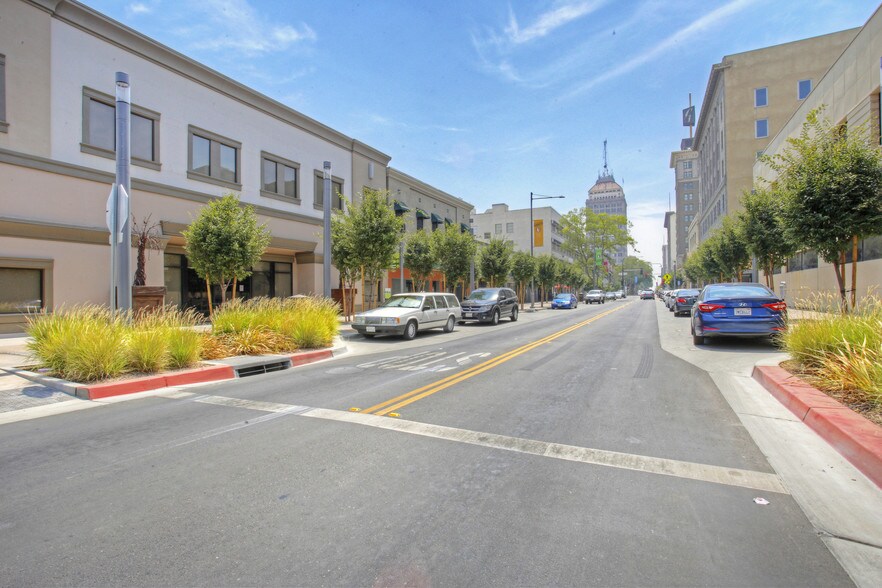 More Photos Of 1250-1252 FULTON St, Fresno Storefront Retail Office For Lease