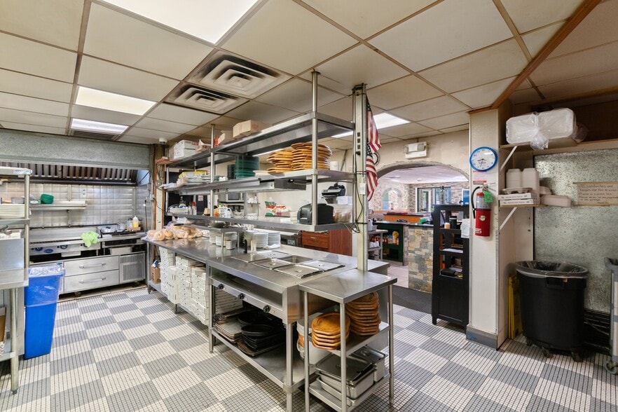 More Photos Of 232 W Moorestown Rd, Wind Gap Restaurant For Sale