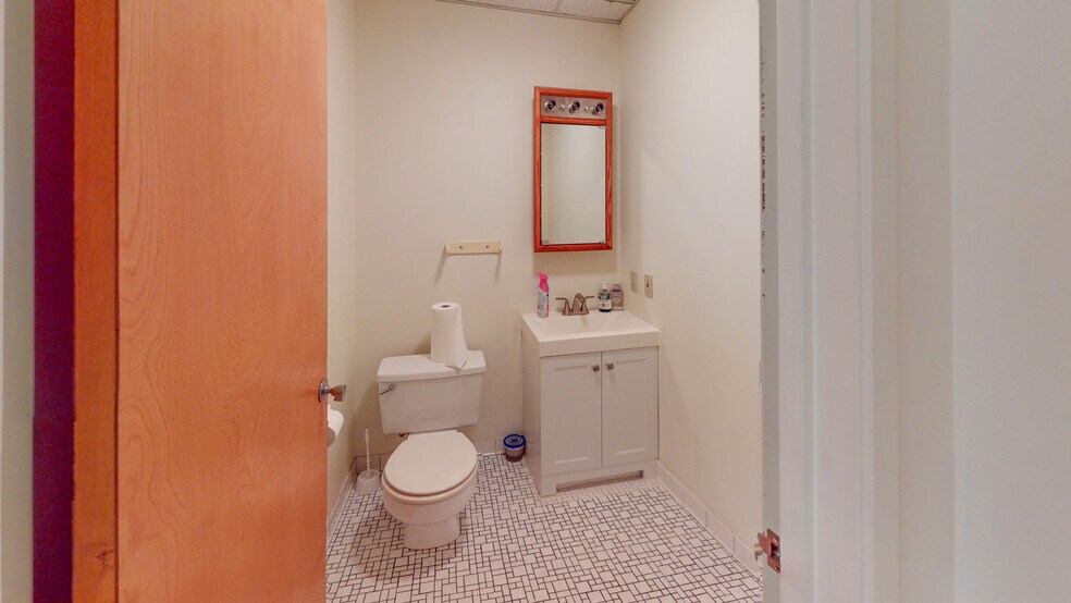 More Photos Of 536 Broad St, Weymouth Medical For Sale