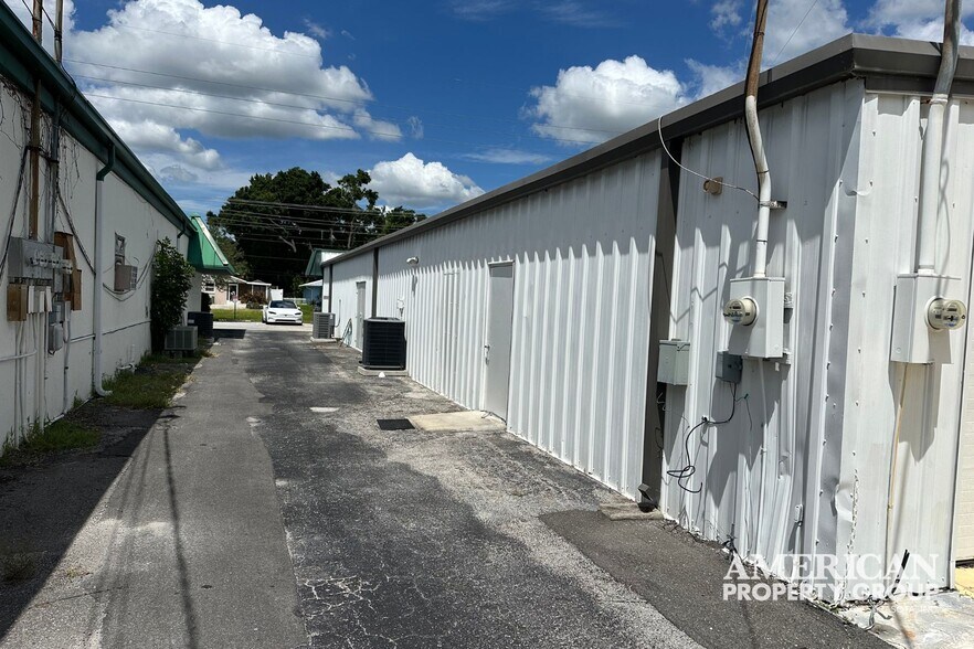 More Photos Of 2924-2926 Hyde Park St, Sarasota Office For Sale