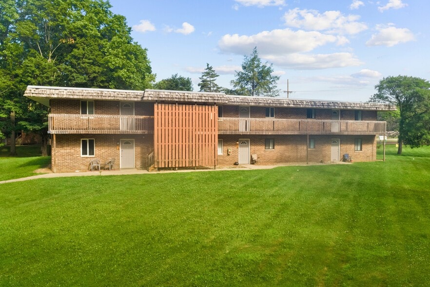 More Photos Of 8150 E Michigan Ave, Galesburg Apartments For Sale