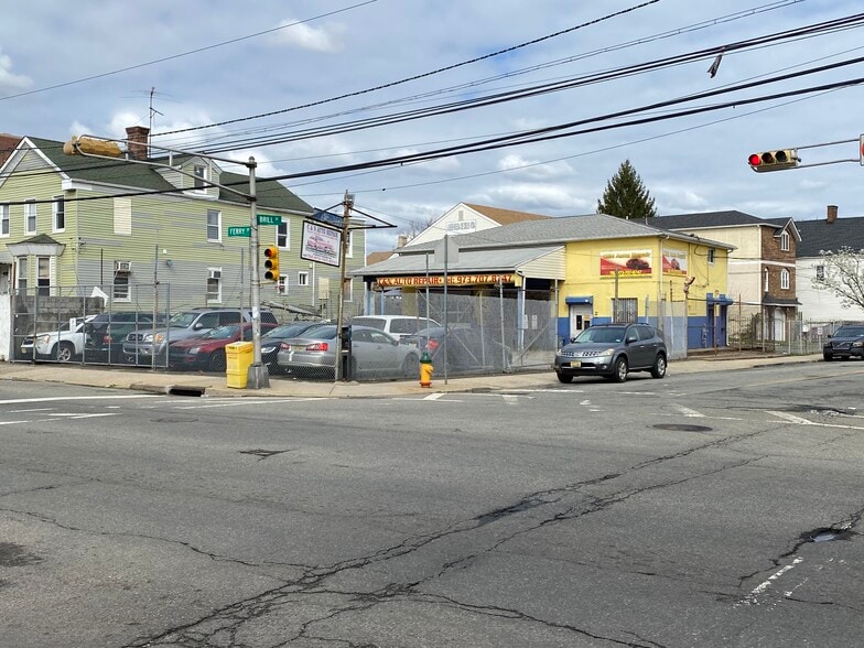 Primary Photo Of 460 Ferry St, Newark Auto Repair For Sale