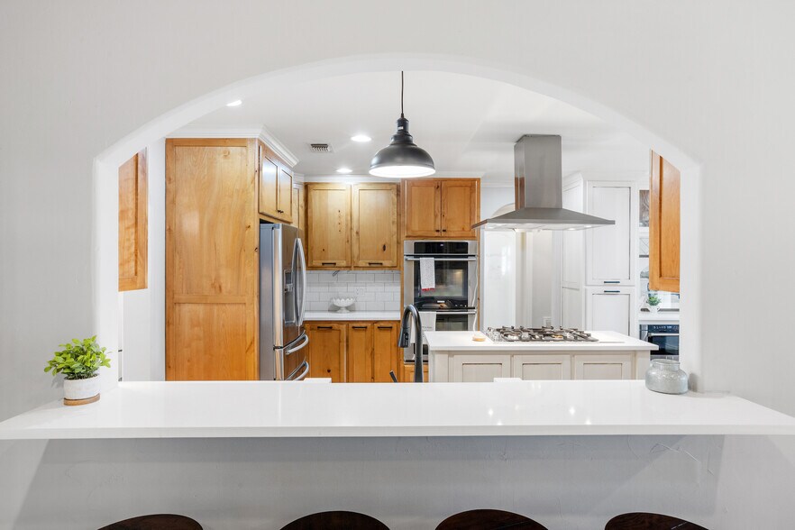 More Photos Of 608 W Morse St, Fredericksburg Specialty For Sale