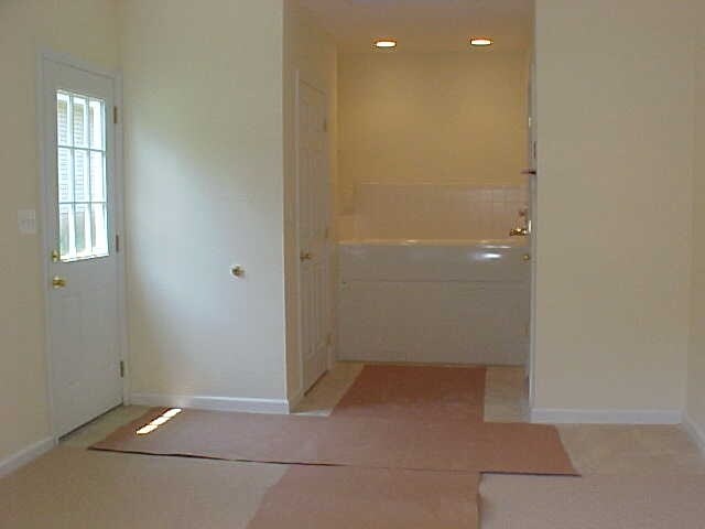 More Photos Of 152 Magnolia Ln, Middletown Veterinarian Kennel For Lease