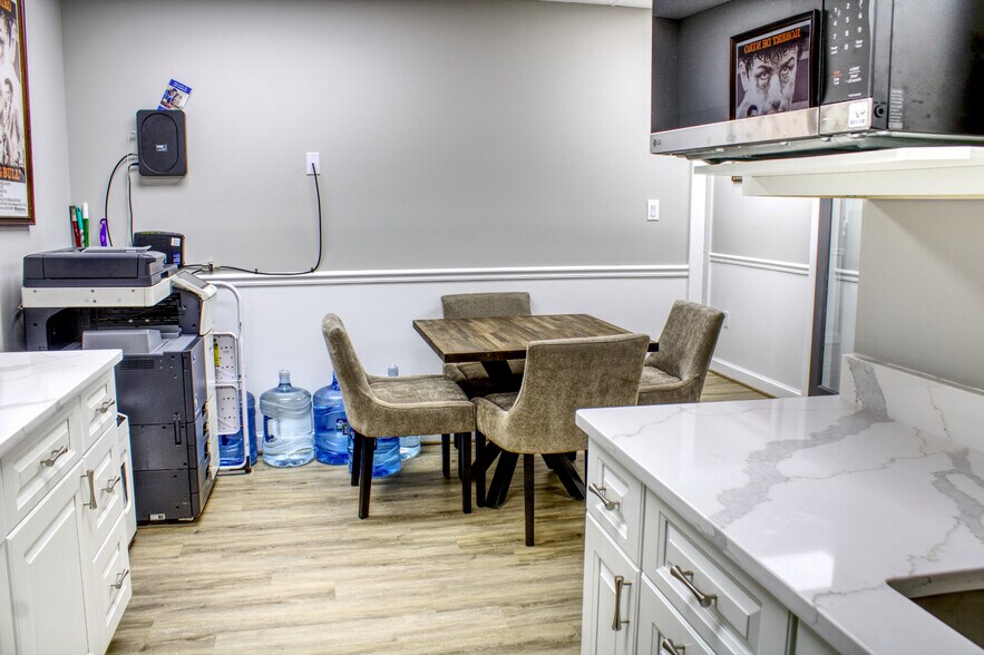 More Photos Of 10521 Judicial Dr, Fairfax Medical For Sale