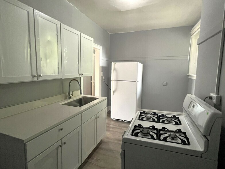 More Photos Of 8155 S Marshfield Ave, Chicago Apartments For Sale