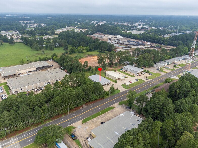 More Photos Of 405 Enterprise St, Longview Warehouse For Sale