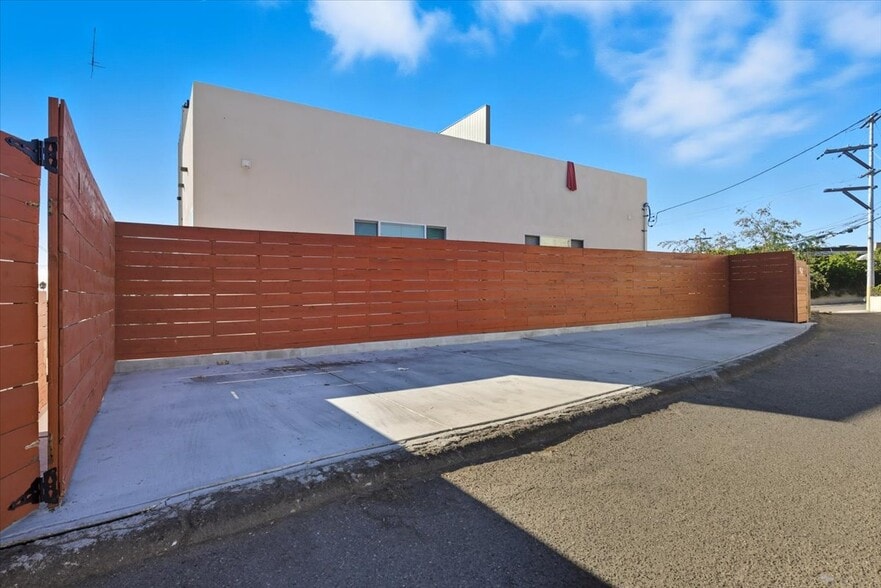 More Photos Of 4959 Jumano Ave, San Diego Apartments For Sale